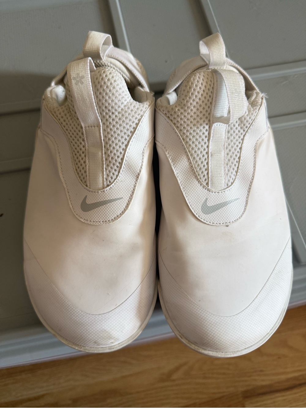 Nike White zoom pulse Slip-On  Shoes